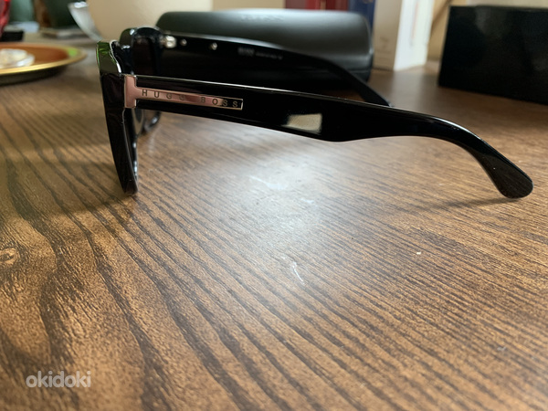 Солнцезащитные очки Hugo Boss (фото #3)