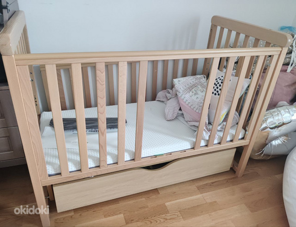 СПАЛЬНЫЙ КОМПЛЕКТ младенцу: кроватка с матрасом + аксессуары (фото #1)