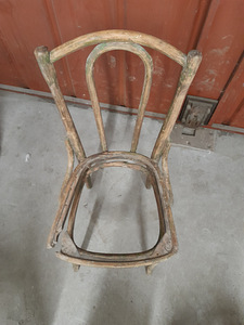 Viinitooli karkass (Thonet) (3 foto / 6)