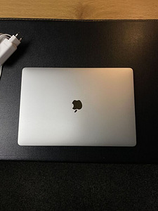 MacBook Pro 2016 Retina 15" (3 foto / 3)