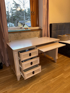 Müüa lastetoa mööblikomplekt (2 foto / 4)