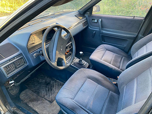 1983 Audi 100 C3 1.9 74kW r5 (6 foto / 12)