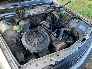 1983 Audi 100 C3 1.9 74kW r5 (9 foto / 12)