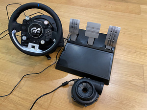 Thrustmaster T-GT (7 foto / 10)
