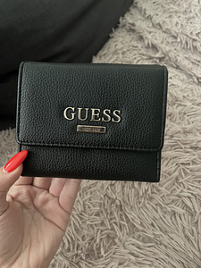 Кошелек Guess (1 фото из 3)