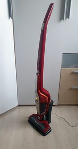 Varstolmuimeja akude vahetus Electrolux, Philips, Bosch (7 foto / 10)