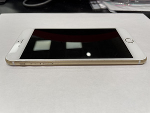 iPhone 6 plus, 64GB, gold (2 foto / 7)