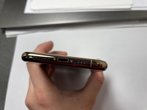 iPhone 11 Про 256 ГБ (7 фото из 9)
