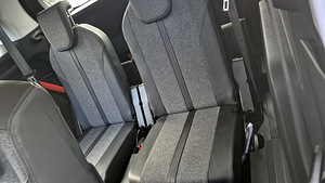 Peugeot 5008 (8 foto / 10)