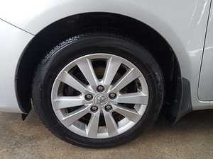 Toyota Corolla Line SE (13 foto / 14)