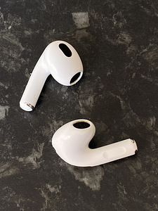 AirPods 3 kõrvaklapid (4 foto / 9)