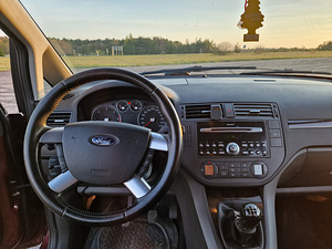 Ford Focus C-Max 1.6 80kW (9 foto / 11)