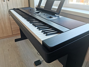 Yamaha klaver-Yamaha PortableGrand DGX-660 (4 foto / 6)