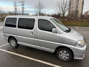 2009 Toyota hiace 8-kohaline 2.5 86kw (4 foto / 10)