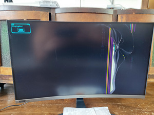SAMSUNG C27RG50FQR NVIDIA G-SYNC (3 foto / 10)