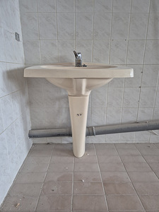 Valamu jalaga (2 foto / 2)
