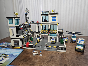 LEGO politsei peakorter 7744 (1 foto / 4)