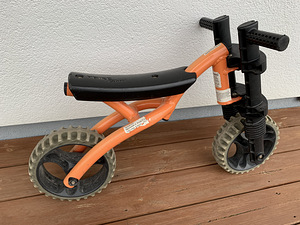 Детский беговел YBIKE (2 фото из 3)