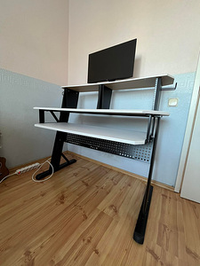 Muusika stuudio laud (3 foto / 3)