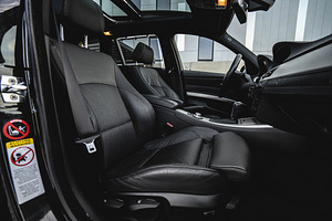 BMW 330 M-pakett (7 foto / 12)
