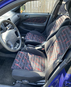Toyota Corolla 1.3 63kw (7 foto / 7)
