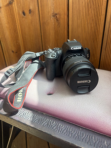 Canon EOS 250D (2 фото из 6)