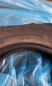 Suverehvid Michelin 205/60/R16 (2 foto / 5)