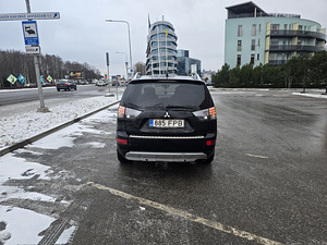 Mitsubishi Outlander 2.0 dizel 123kw (2 фото из 13)