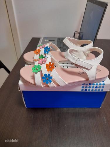 Летняя обувь для девочки. Размер 35. (фото #2)