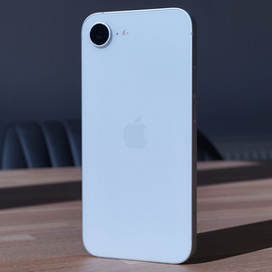 iPhone 16E 128GB Белый (1 фото из 2)