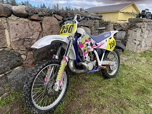 Мотоцикл Yamaha yz250 1994 (3 фото из 5)