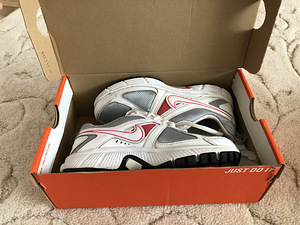 Кроссовки Nike 35,5 размер (2 фото из 3)