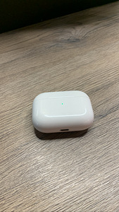 Airpods Pro Magsafe laadimiskast (2 foto / 2)