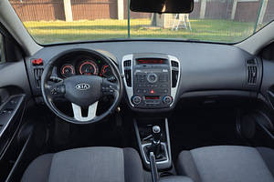 Kia Ceed 2010 1.6 дизель рестайлинг (11 фото из 15)