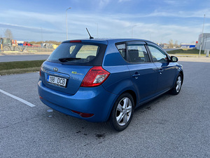 Kia Ceed 2010 1.6 дизель рестайлинг (6 фото из 15)
