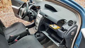Toyota Yaris 2006 (Тойота Ярис) (13 foto / 15)