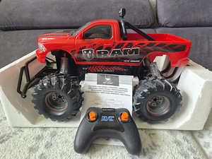 Радиоуправляемый New Bright RAM 1500 USB 2.4GHZ машина игра (1 фото из 5)