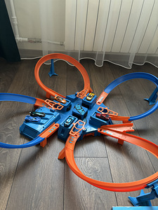 Hot Wheels rada "ohtlik ristmik" (1 foto / 3)