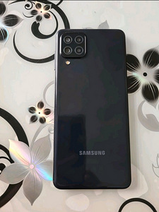 SAMSUNG Galaxy A22 5G 64GB (2 foto / 2)