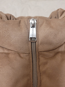 Guess uus vest suurus S (originaal) (9 foto / 10)