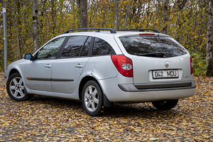 Renault Laguna 1.8 88kW (4 foto / 6)