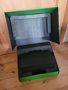 Xbox Series X 1TB SSD (2 foto / 3)