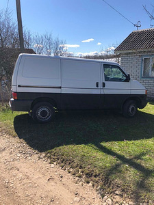 Volkswagen Transporter (4 foto / 9)