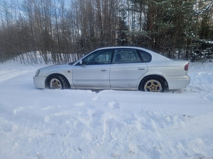 Subaru Legacy (3 фото из 10)