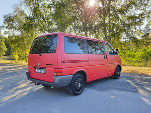 VOLKSWAGEN MULTIVAN 2.4D 57kW (5 foto / 14)