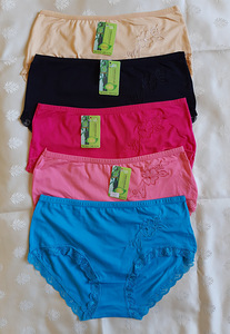 Новые трусы р. XL (3 фото из 3)