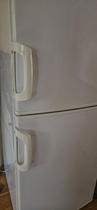 Холодильник Electrolux (2 фото из 6)