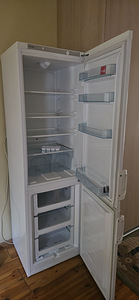 Холодильник Electrolux (5 фото из 6)