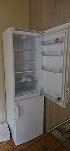 Холодильник Electrolux (6 фото из 6)