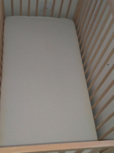Võrevoodi IKEA SNIGLAR madratsi ja kattemadratsiga (5 foto / 6)